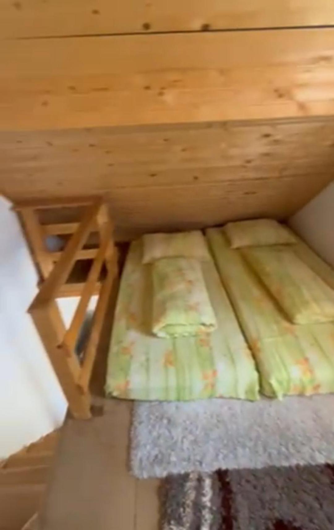 Bed And Breakfast Umoljani Kamer foto