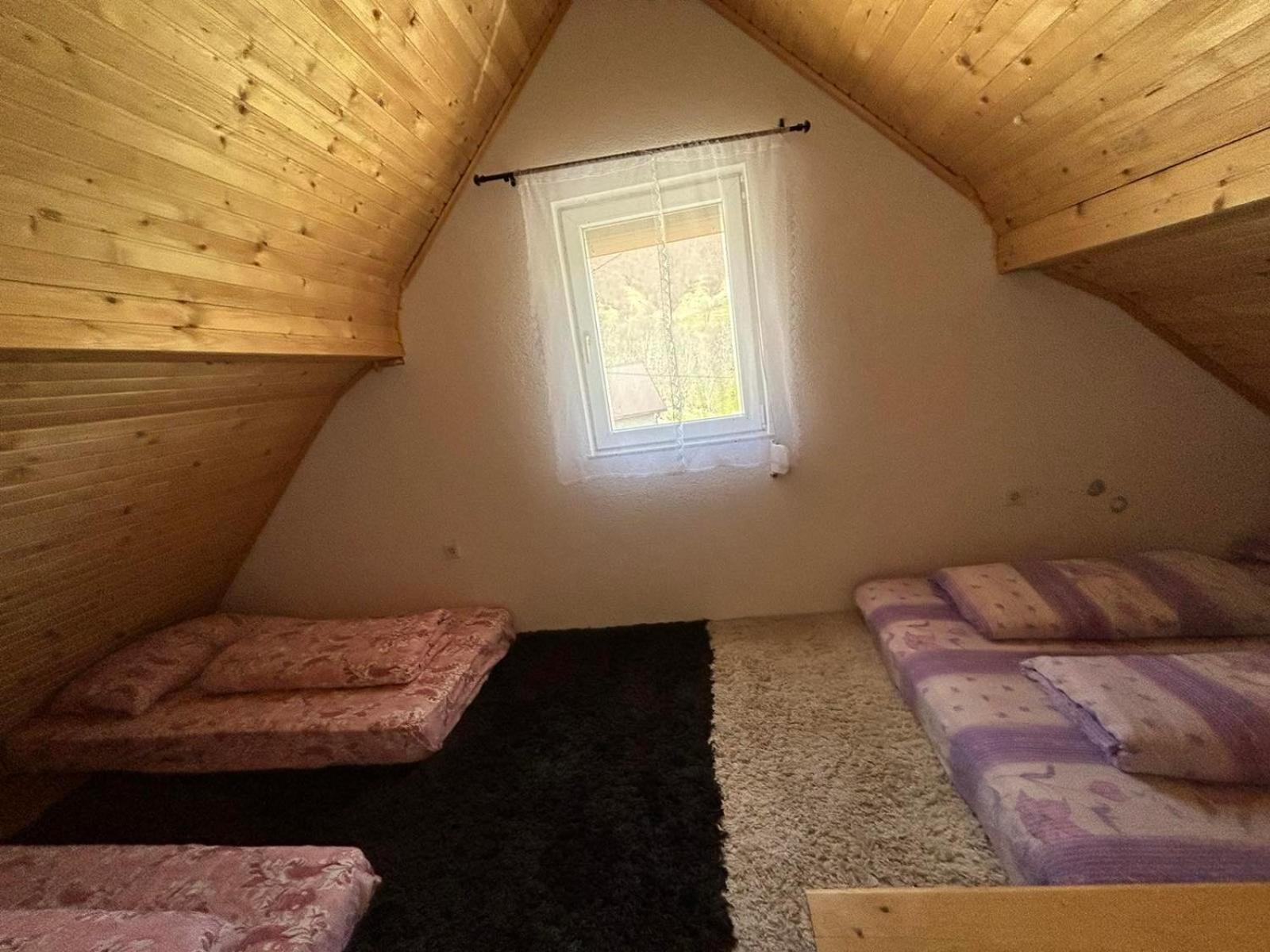 Bed And Breakfast Umoljani Kamer foto