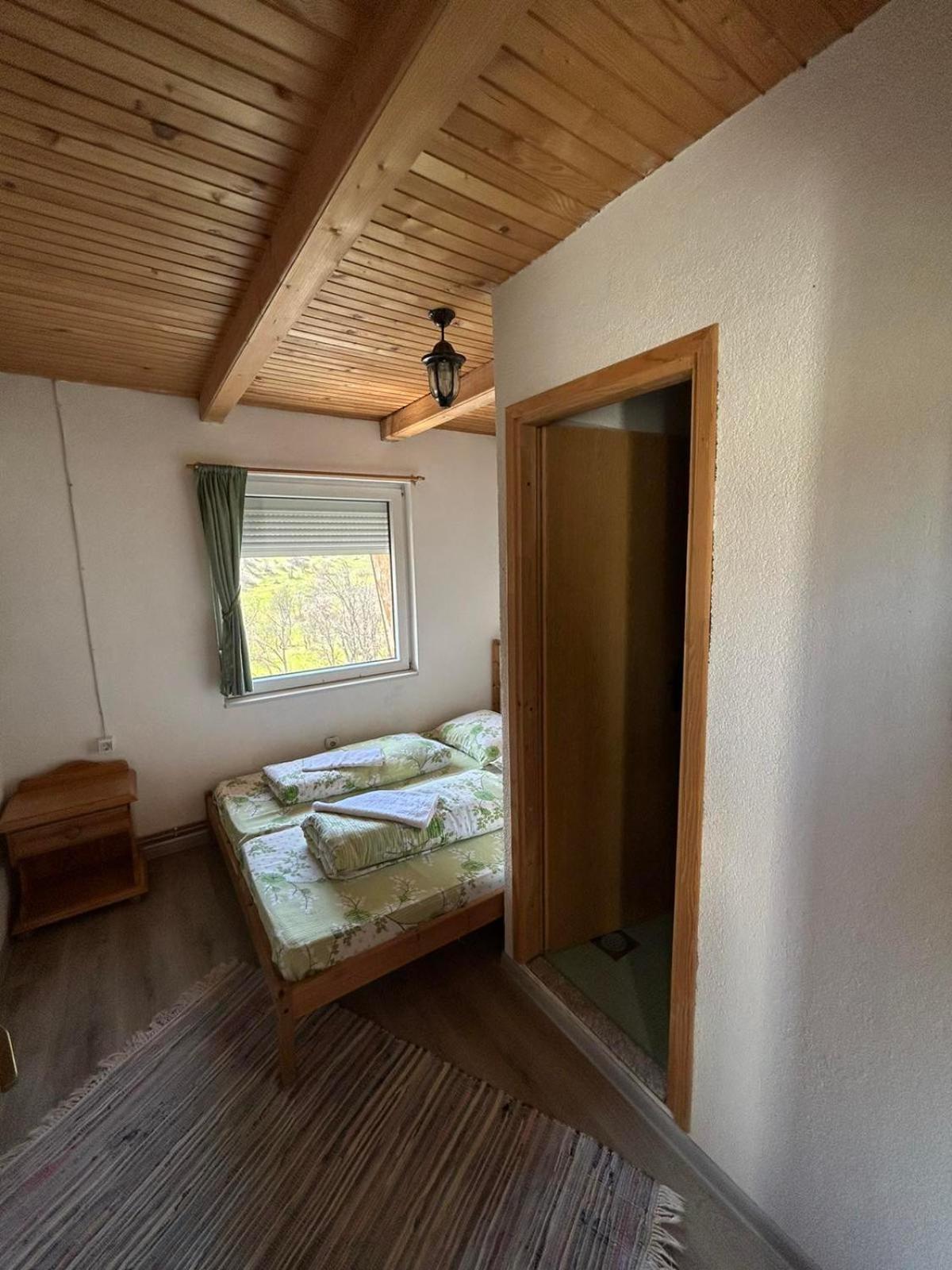 Bed And Breakfast Umoljani Kamer foto